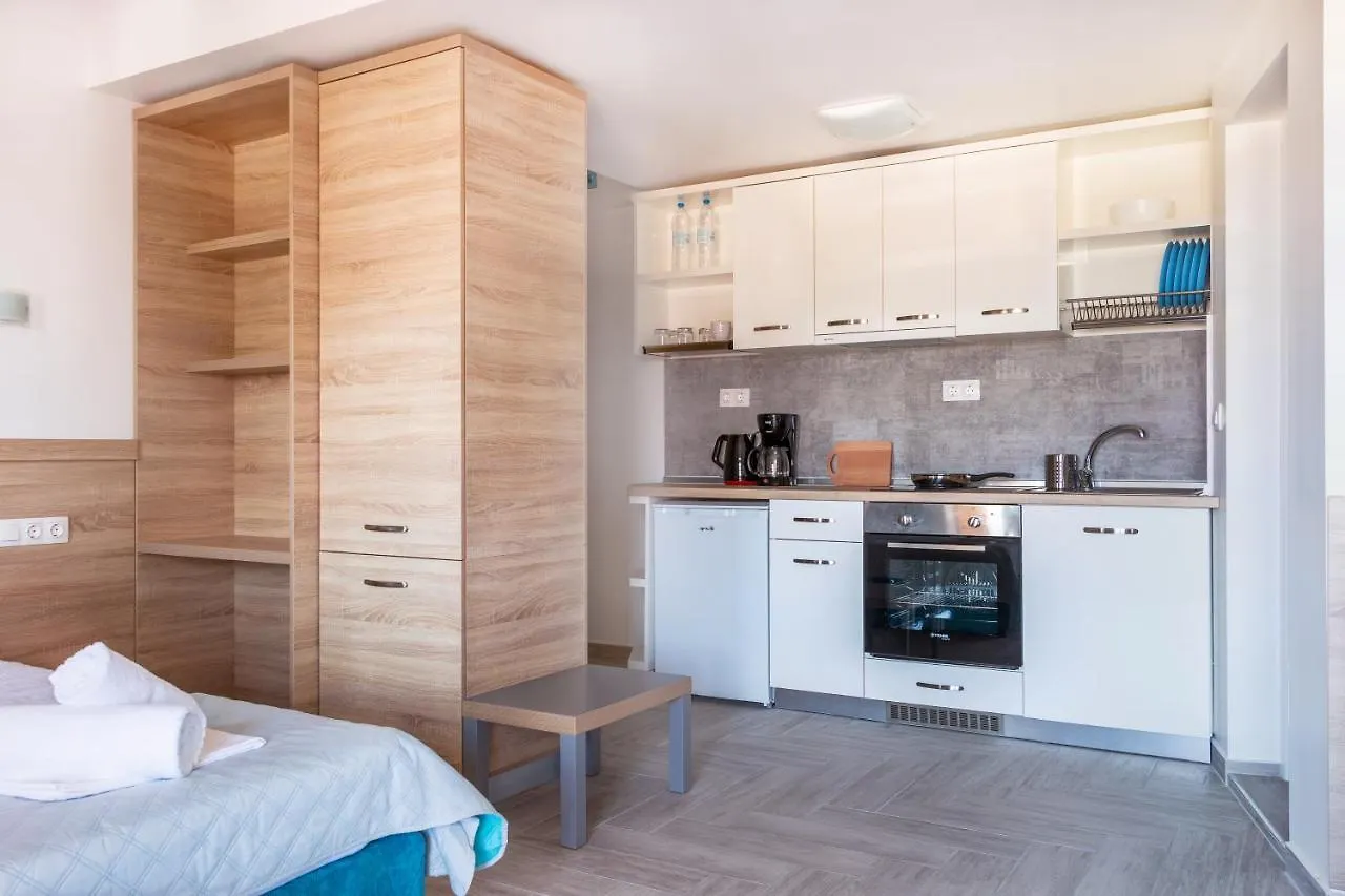 Okean Studios Ierissos Apartahotel